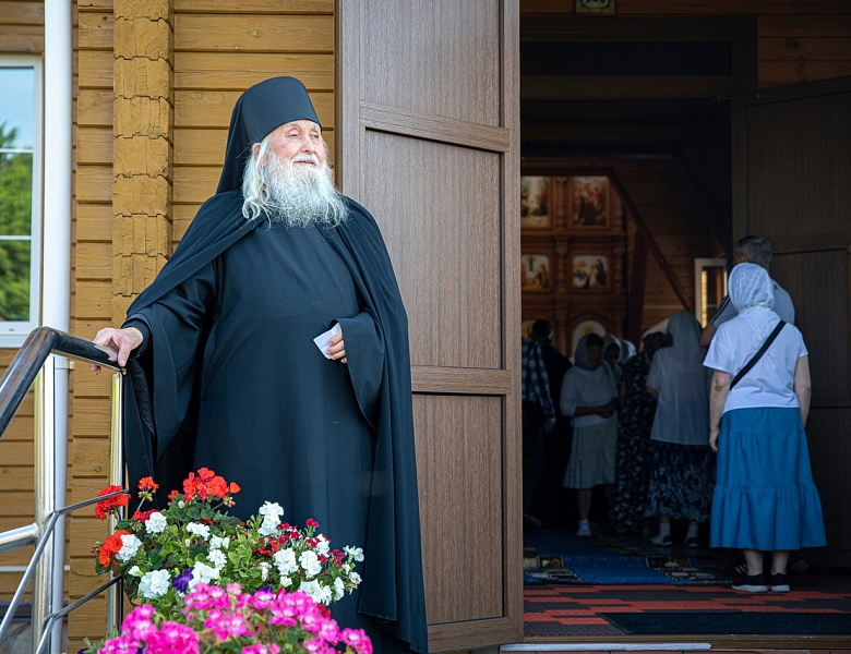 В Воткинском районе отметили Престольный праздник Тихвинского мужского монастыря