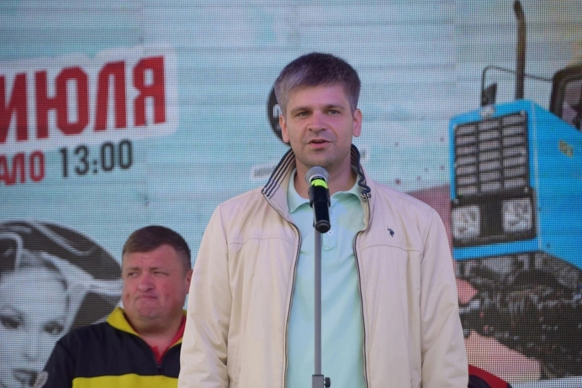 В минувшую субботу прошло грандиозное, яркое, эмоциональное и зажигательное мероприятие -Тракторный биатлон